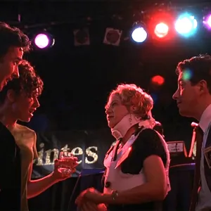 Jenna Elfman Recalls Minnie Driver Helping Her Through Embarrassing Moment on Grosse Pointe Blank