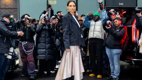NEW YORK, NEW YORK - FEBRUARY 06: Katie Holmes attends the Christian Siriano fashion show during New York Fashion Week on February 06, 2025 in New York City. (Photo by The Hapa Blonde/GC Images)