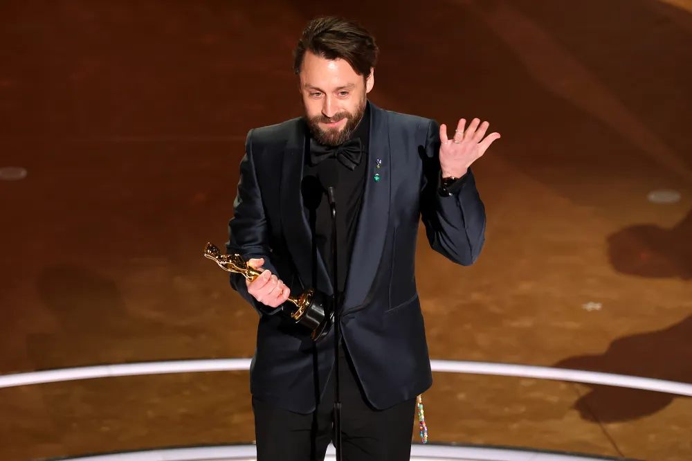 Kieran Culkin Jokes About His Parents in Oscar Speech But Does not Mention Brother Macaulay