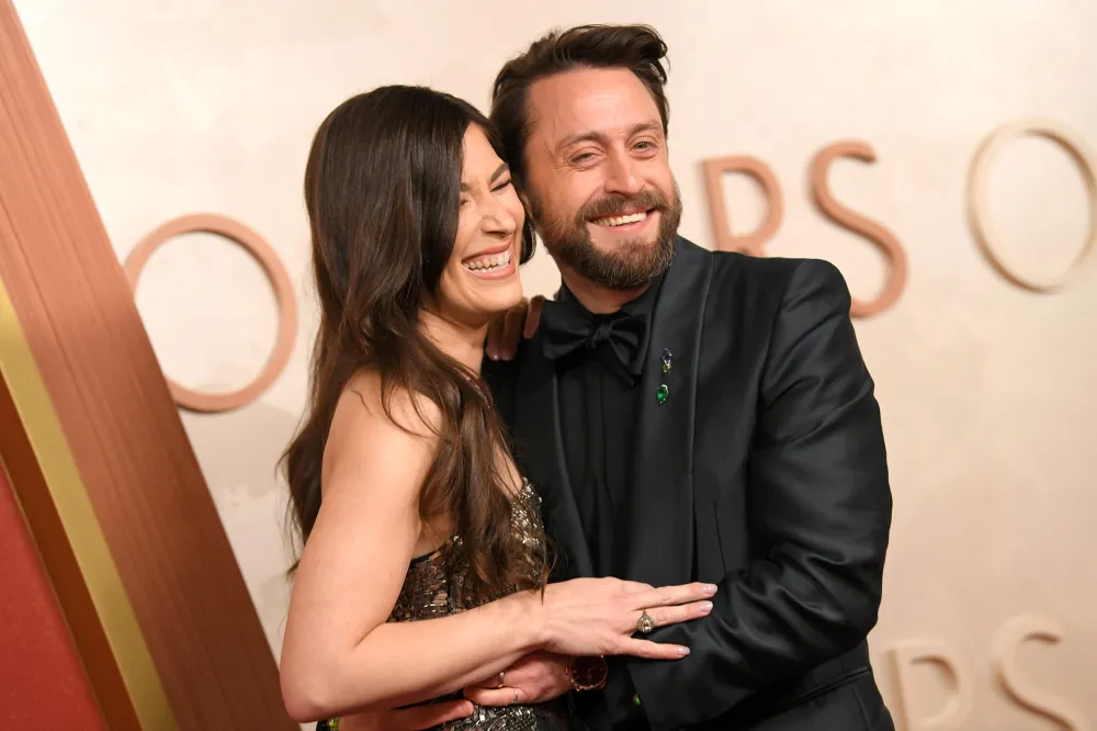 Kieran Culkin Jokes About His Parents in Oscar Speech But Does not Mention Brother Macaulay