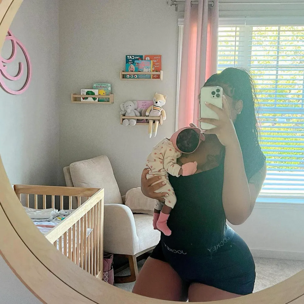 Anthony Edwards acepta que su ex Ayesha Howard reciba la custodia exclusiva de su hija