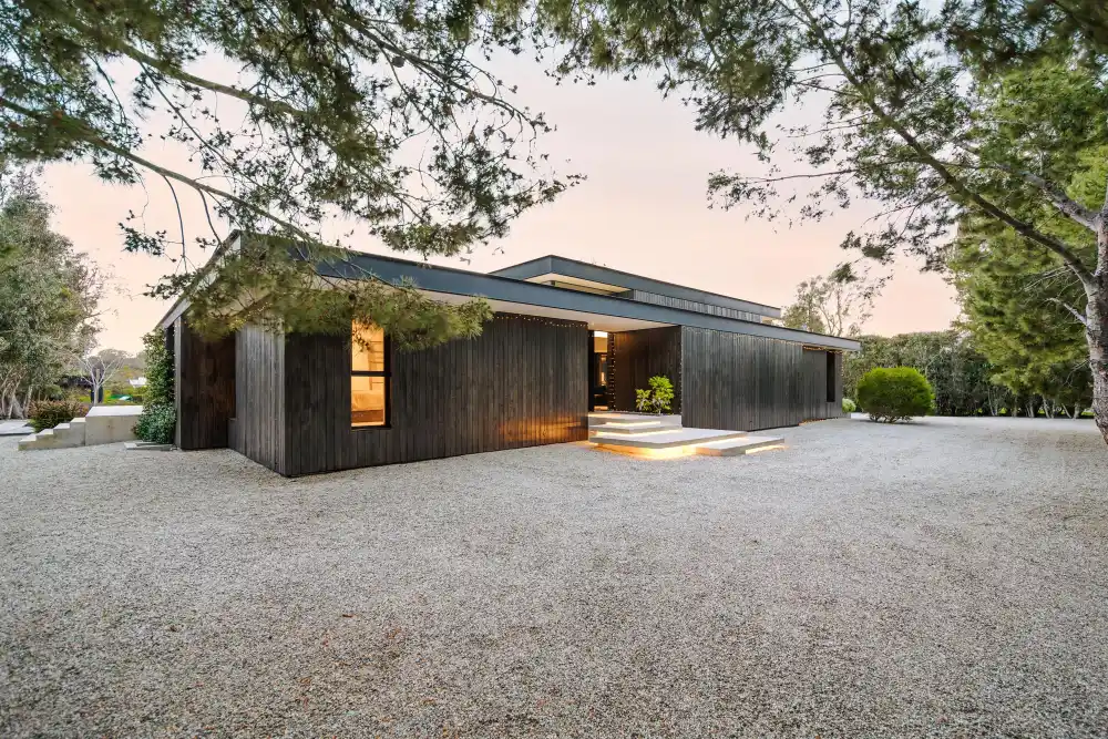 David Duchovny Lists Beachside Malibu Mansion for 12 5 Million