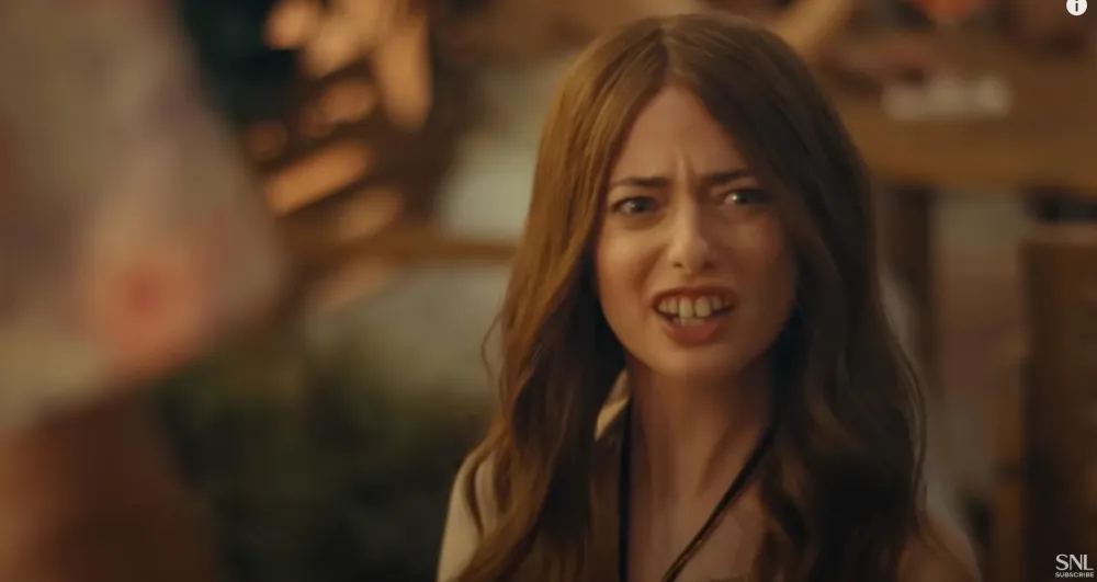 Walton Goggins Praises SNLs White Lotus Sketch That Mocked Aimee Lou Wood Amid Feud Rumors