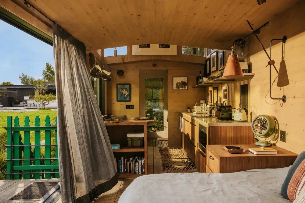 David Duchovny Lists Beachside Malibu Mansion for 12 5 Million