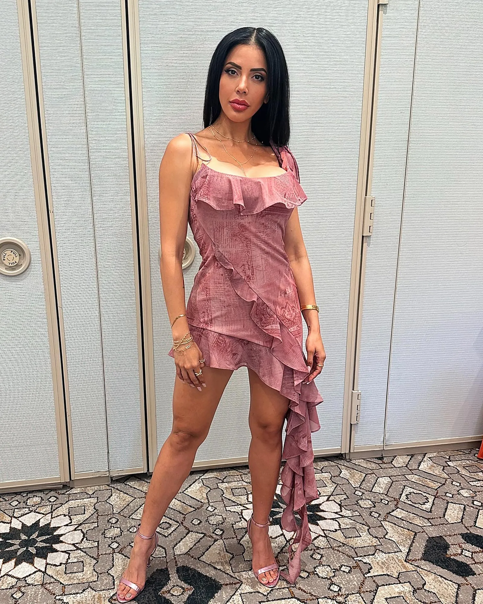 90 Day Fiances Jasmine Pineda Rushed to Emergency Surgery 1 Month After Giving Birth to Baby No 3