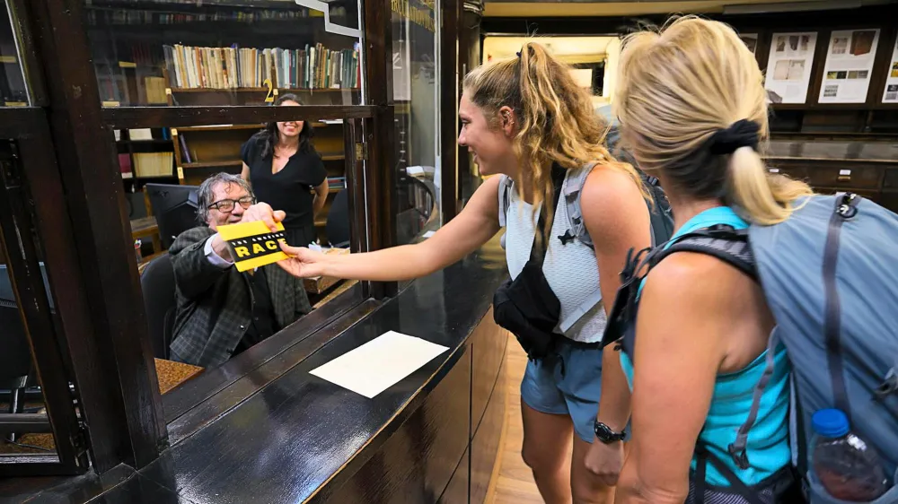 Amazing Races Melinda and Erika Papadeas Reveal Penalty They Could Have Faced for Taxi Mistake