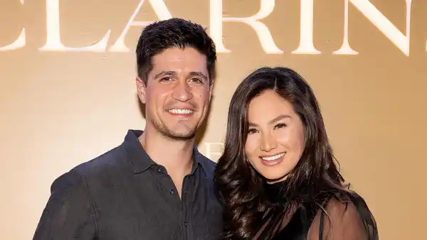 Bachelor s Caila Quinn Reacts to Rumors Husband Nick Burrello Is Cheating 074