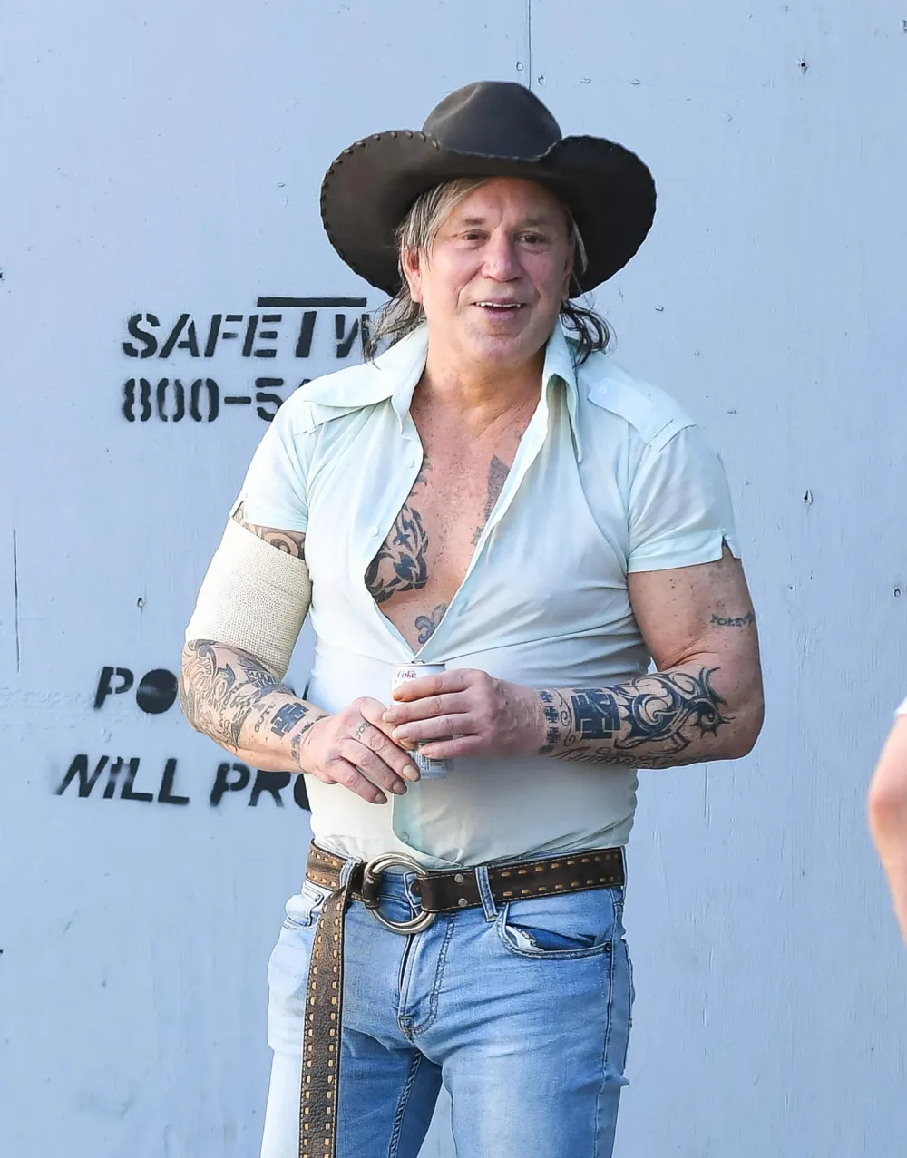 Bella Thorne Claims Mickey Rourke Took a Metal Grinder to Her Genitals in Set Incident Worst Experience 638