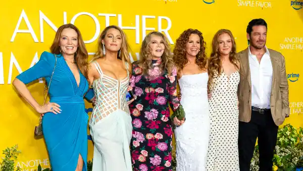 Blake Lively Poses for Family Photo With Mom Niece at A Simple Favor Premiere