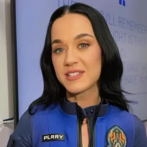 Blue Origins Designer Space Suits and Glam