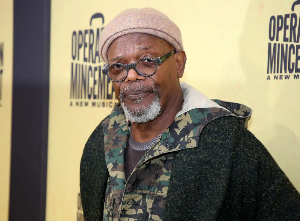 Dakota Johnson Blake Lively and More Stars Who Had Uncomfortable TV Interviews