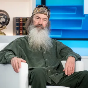 Duck Dynasty Star Phil Robertsons Health Hasnt Been Good Says Son Jase