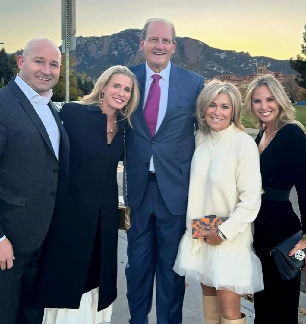 Elisabeth Hasselbeck Mourns the Death of Her Father in Law Former NFL Tight End Don Hasselbeck