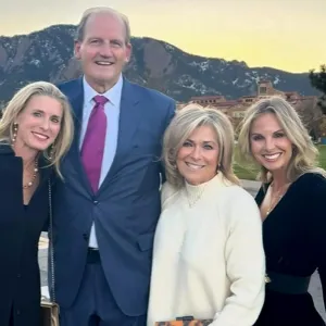Elisabeth Hasselbeck Mourns the Death of Her Father in Law Former NFL Tight End Don Hasselbeck