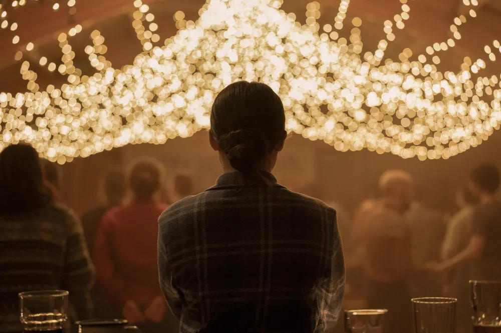 Ellie Has Teen Angst and the Fireflies Promise Revenge on Joel in The Last of Us Season 2 Premiere 698 bella ramsey_0