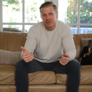 Everything Bachelor Nation s Sean Lowe Has Said About His Dog Attack Pretty Darn Traumatic 857