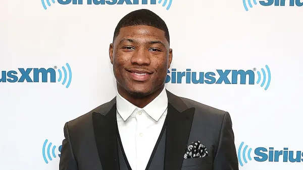 Feature Marcus Smart Heckling Fan