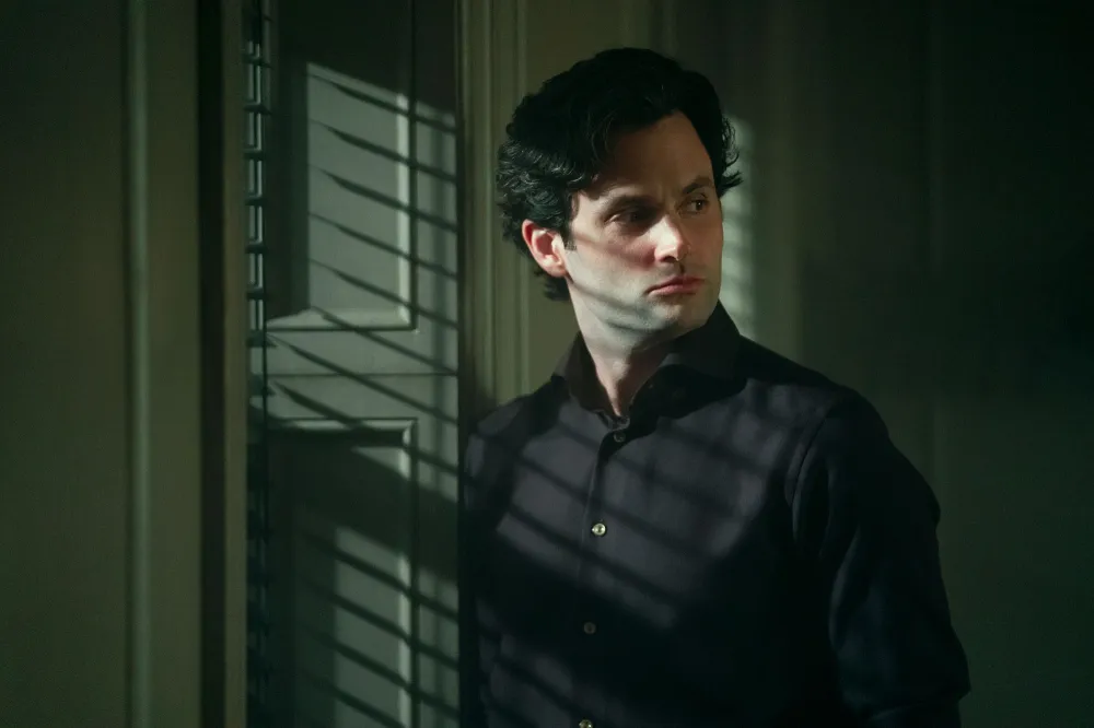 Feature Penn Badgley You Which Past You Characters Made Surprise Cameos in the Show Fifth and Final Season