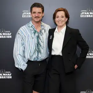 Feature The Mandalorian and Grogu