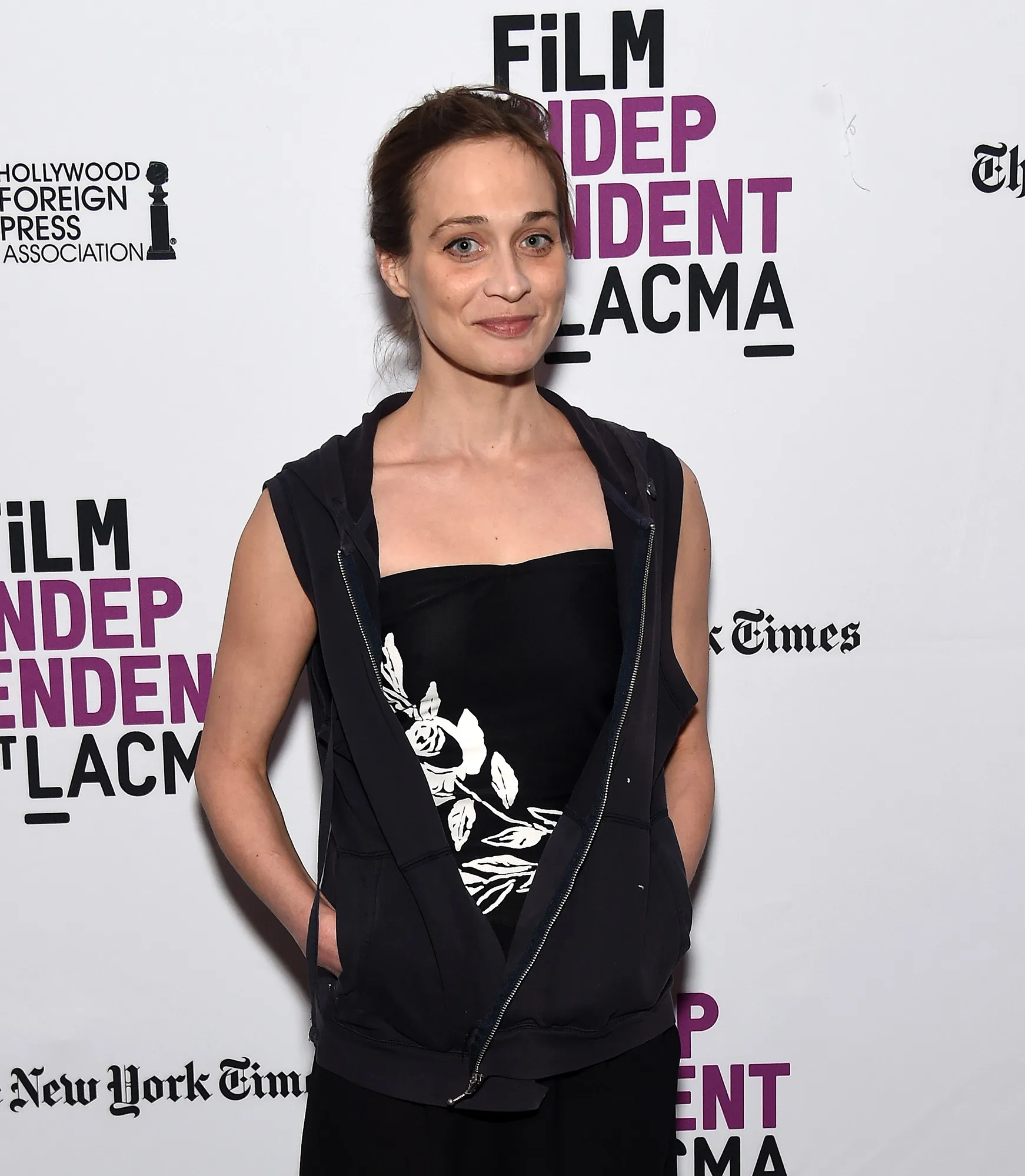 Fiona Apple Bio Page