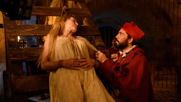 Angelique Boyer y Rubén Sanz en El extraño Retorno de Diana Salazar