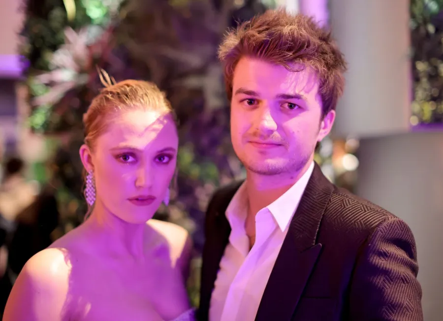 Maika Monroe and Joe Keery
