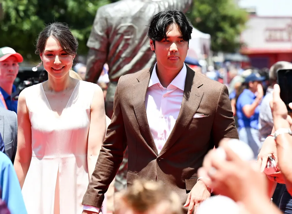 Mamiko Tanaka and Shohei Ohtani