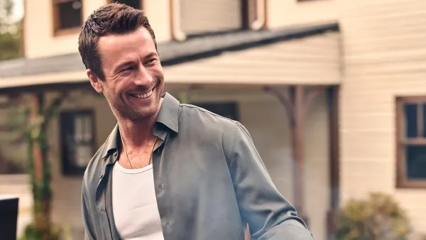 Glen Powell Reveals His Favorite First Date Meal Controversial Sauce Opinions and More