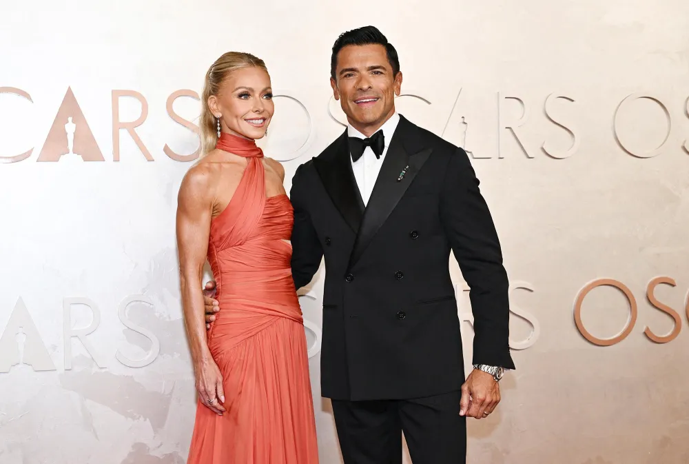 How Kelly Ripa Repurposed Her Wedding Dress