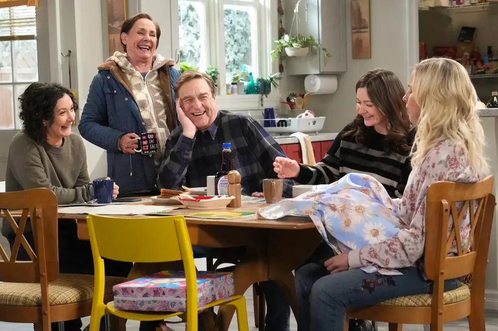 How The Conners Series Finale Will Pay Tribute to Missing Roseanne Stars