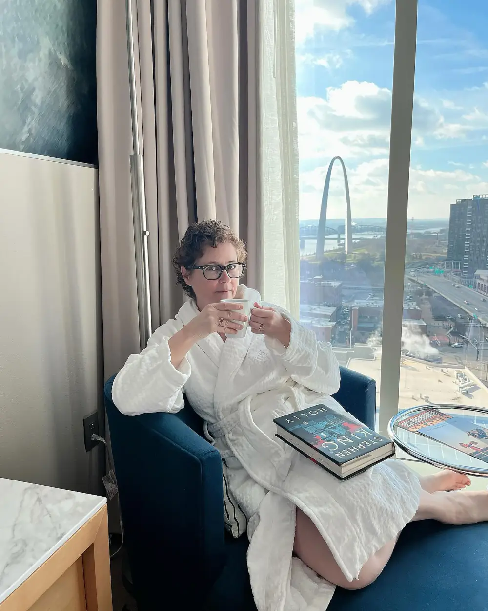 Jenna Fischer Obsessed With Her Messy Uncontrollably Curly Post Chemo Bangs