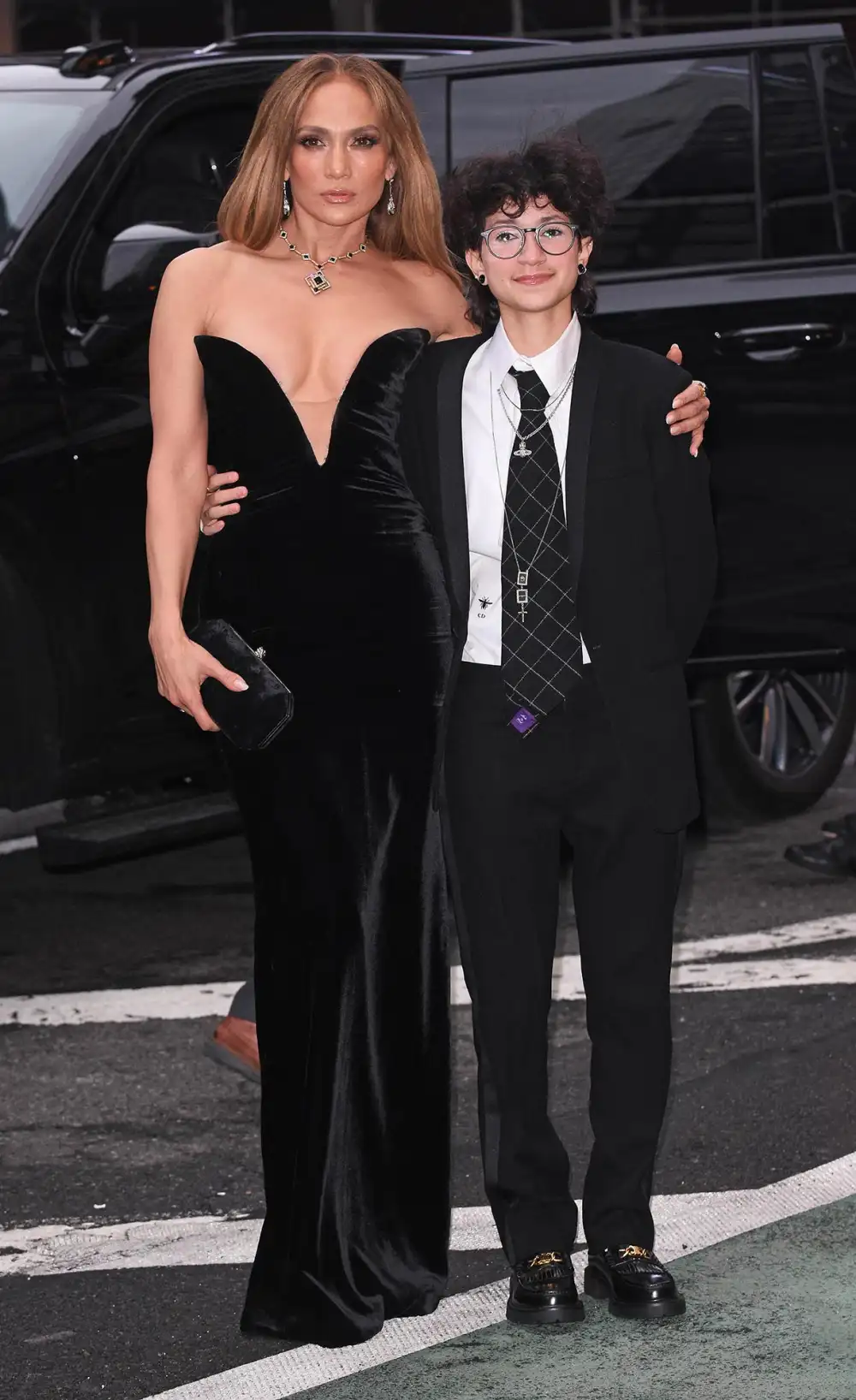 El hijo de Jennifer Lopez, Emma, con un esmoquin en el estreno de Good Night and Good Luck