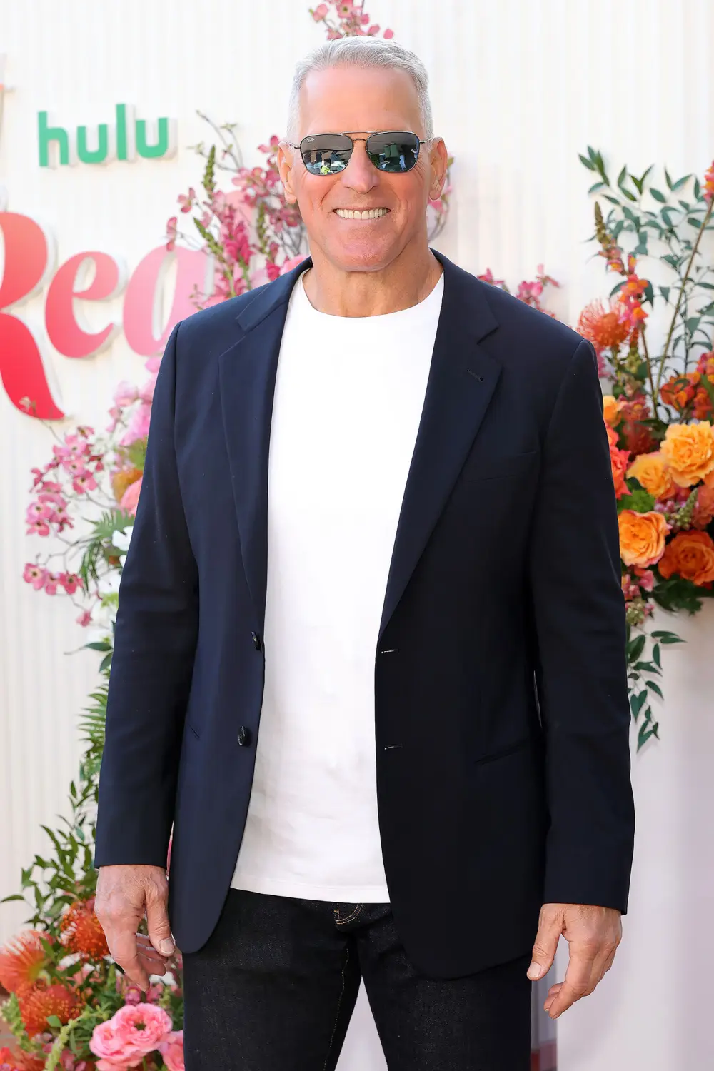 Jesse Palmer Shares Why Mel Owens Will Make a Great Golden Bachelor Lead 3