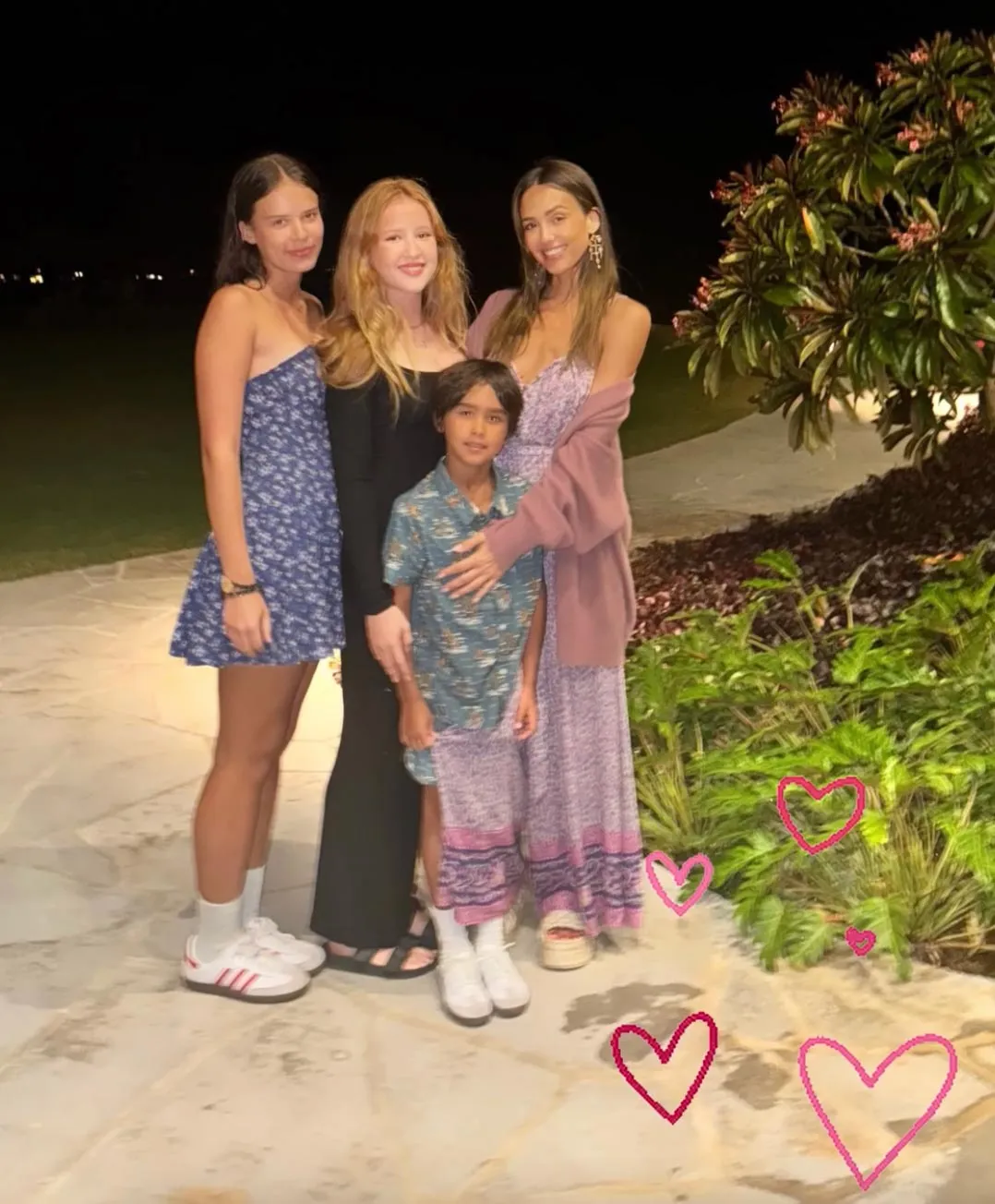 Jessica Alba Poses With All 3 Kids During Beach Vacation After Cash Warren Split