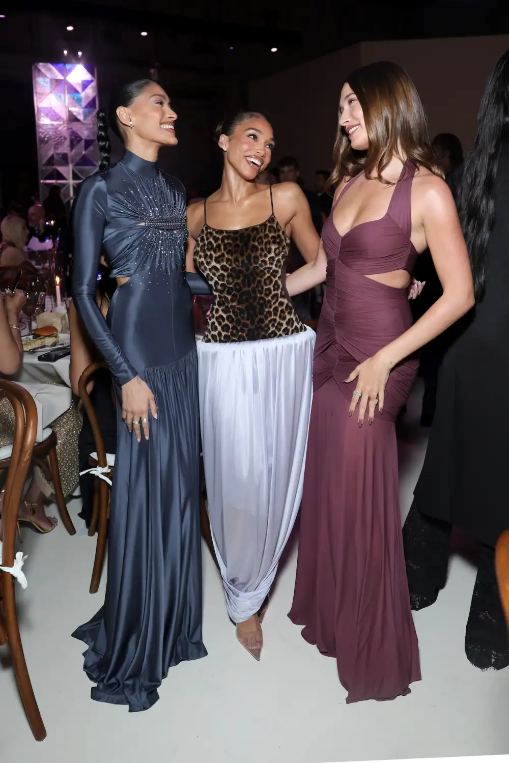 Justin Is Hailey Bieber s Ultimate Hype Husband As She Flaunts Her Curves