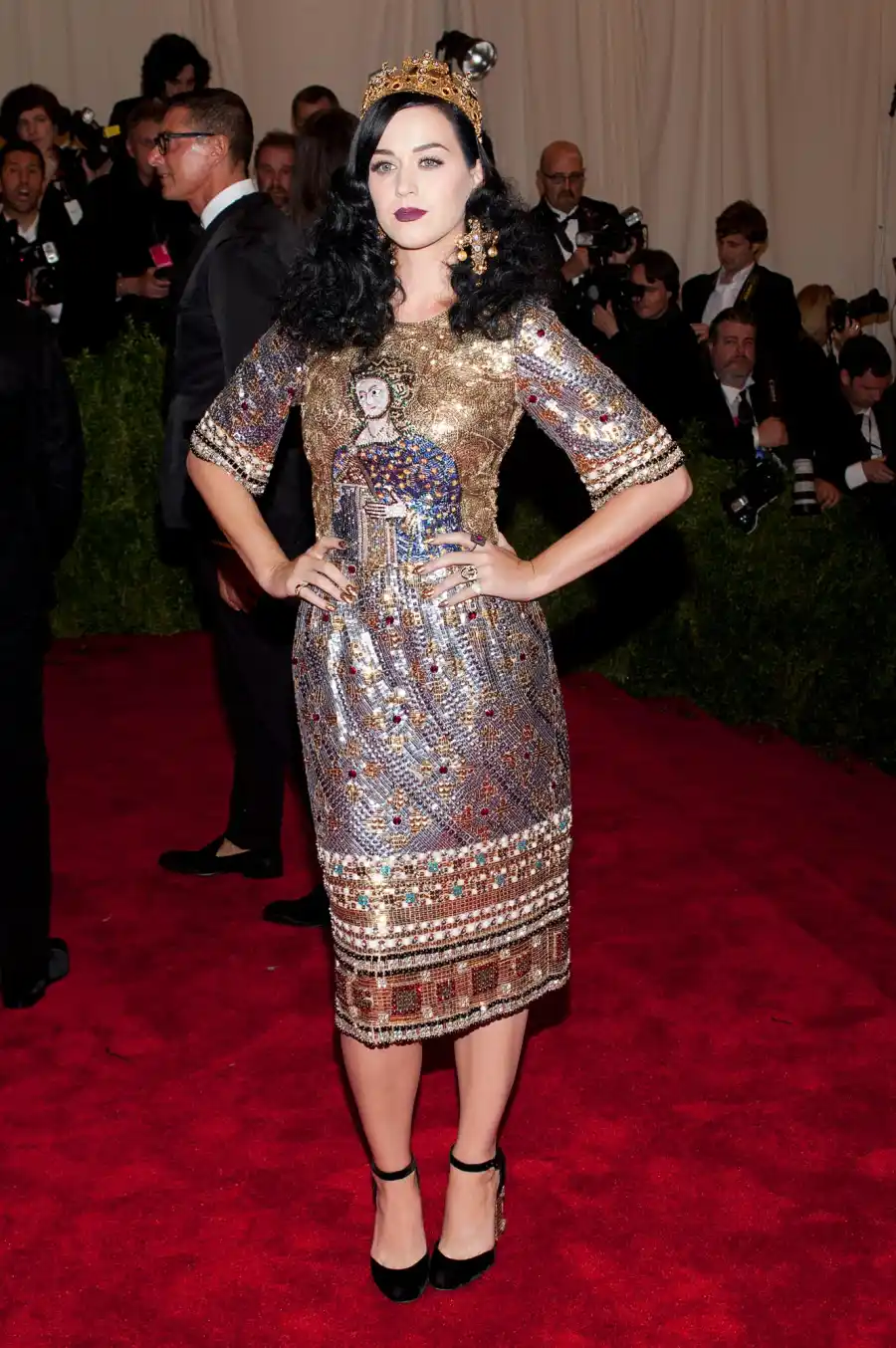 Katy Perry s Met Gala Evolution Chandelier Ensembles to Winged Moments 217