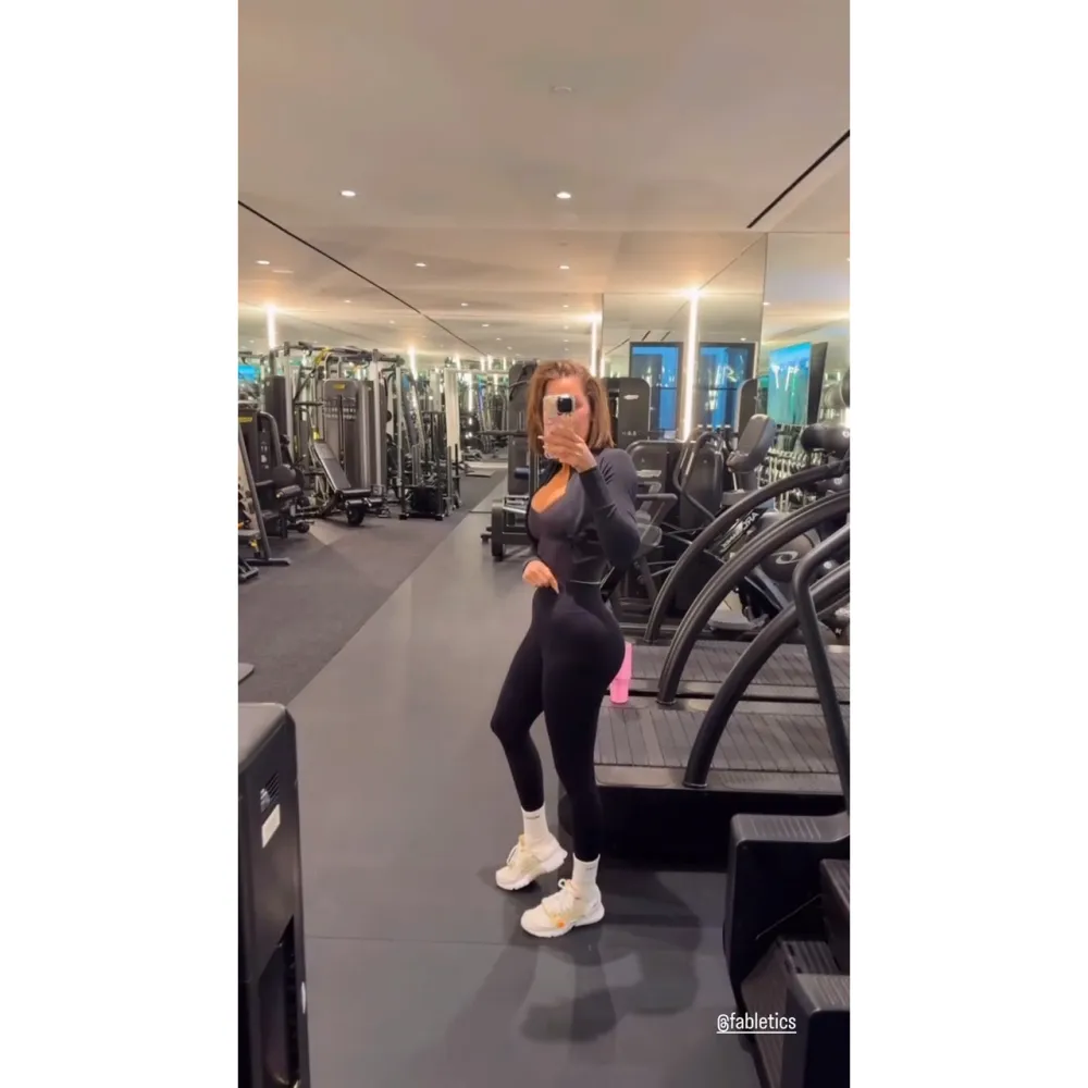 Khloe Kardashian Shows Off Butt Contouring Leggings