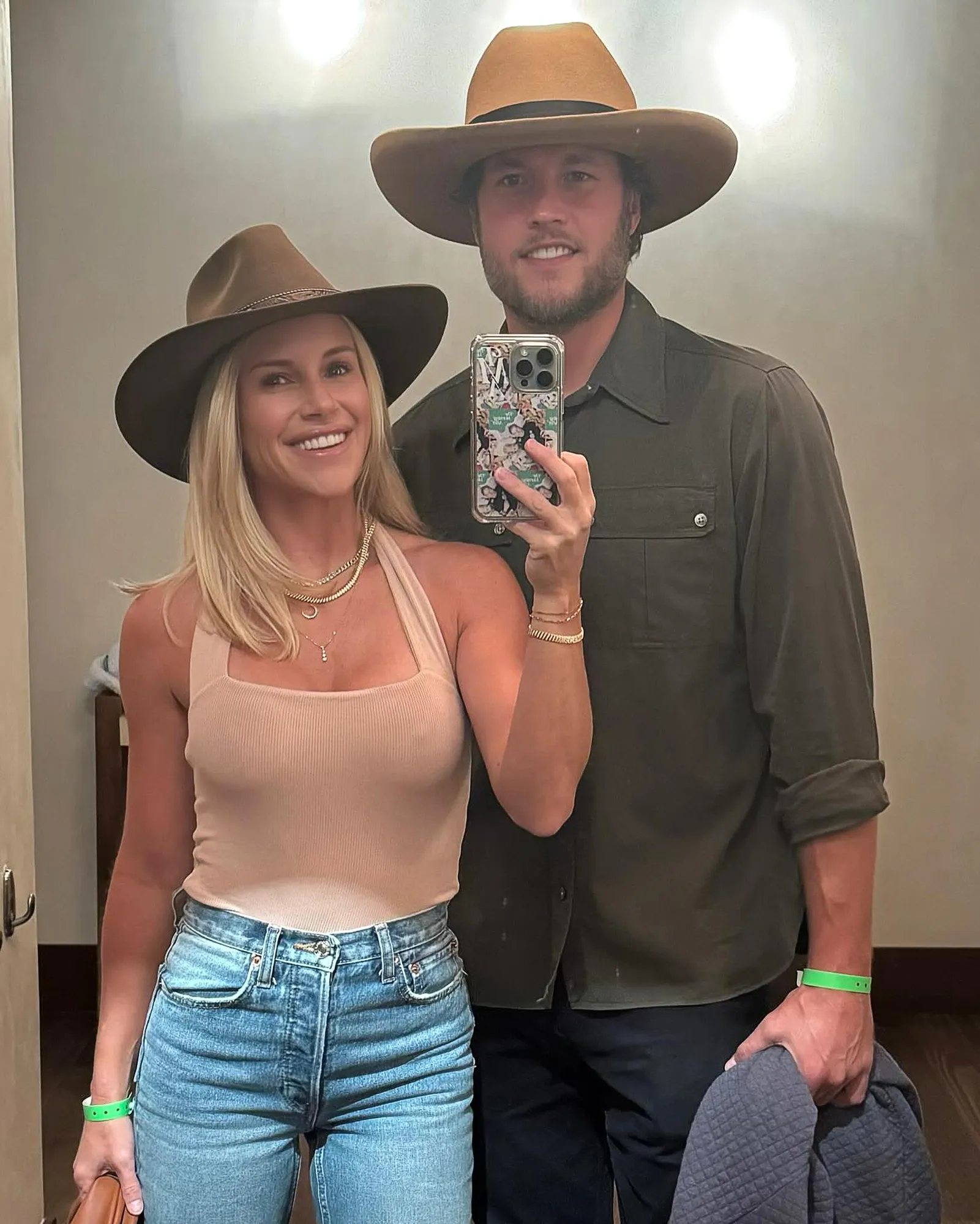 Gallery Update: L.A. Rams QB Matthew Stafford and Wife Kelly&rsquo;s Relationship Timeline: From College to Parents of 4