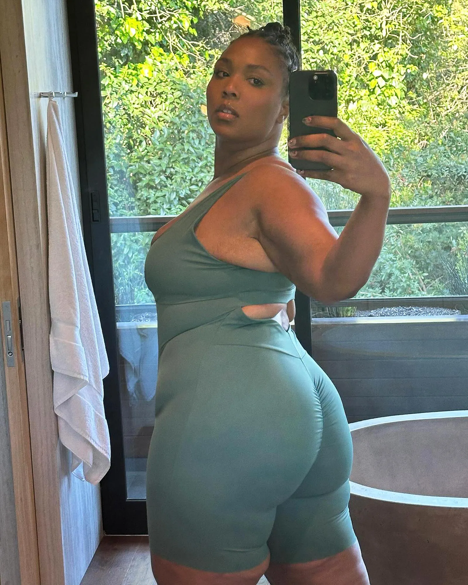 Lizzo Shows Off Sexy Bum Sculpting Shorts Post Weight Loss