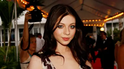 Michelle Trachtenberg s Family Is Still Devastated 2 Months After Actress Death 001
