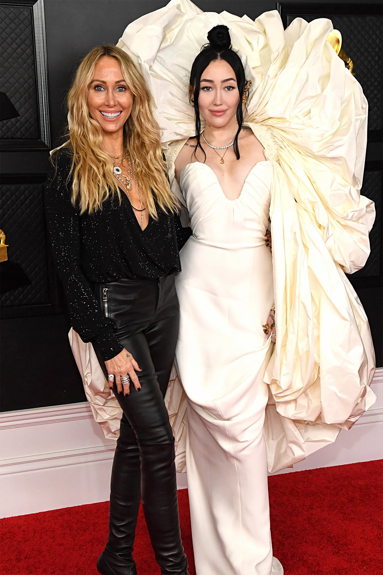 Noah Cyrus Spends Easter With Mom Tish Cyrus