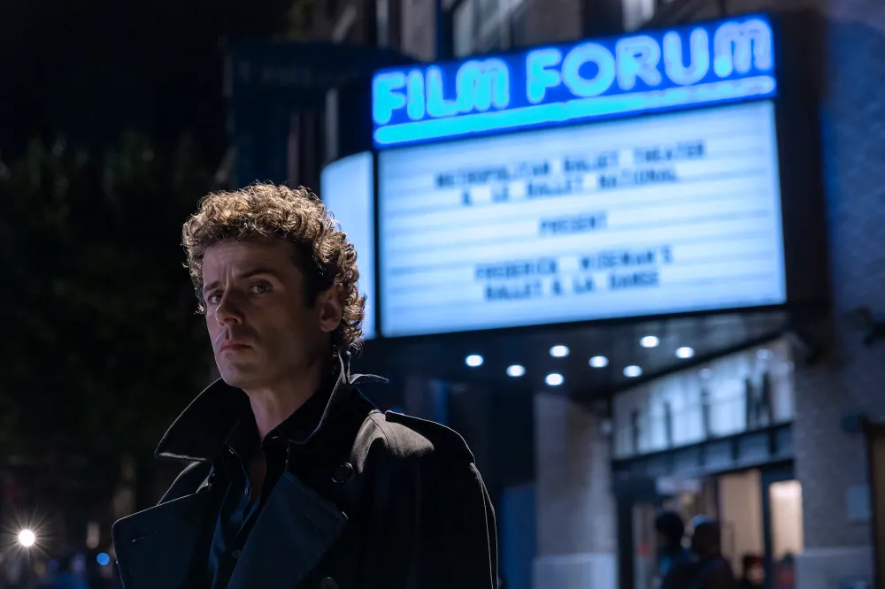 Luke Kirby on &Eacute;toile