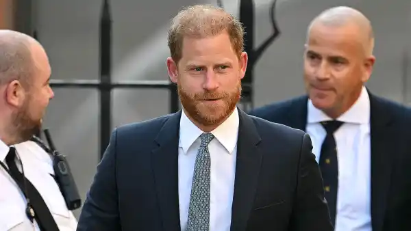 'Papa' Prince Harry Brings Kids Archie and Lilibet Cake From Ukraine Trip: ‘A Special Gift’