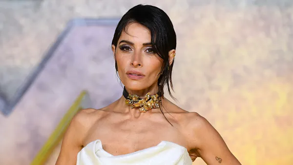 Paradise Sarah Shahi Says She Heard Dog Get Taken by a Coyote