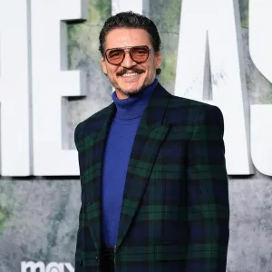 Pedro Pascal Once Said He Avoids Loss by Staying Out of Relationships — But He s Been Linked to Some Major Stars 414