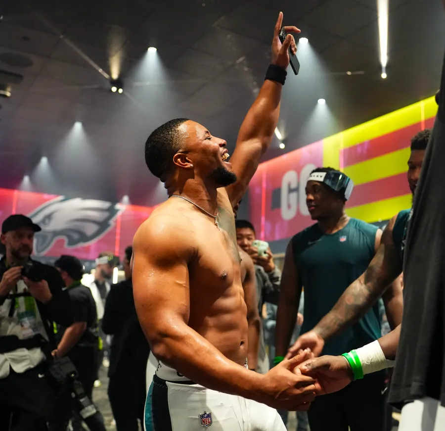 People We Googled Shirtless This Week The Hottest Rising Stars in Film TV and Beyond