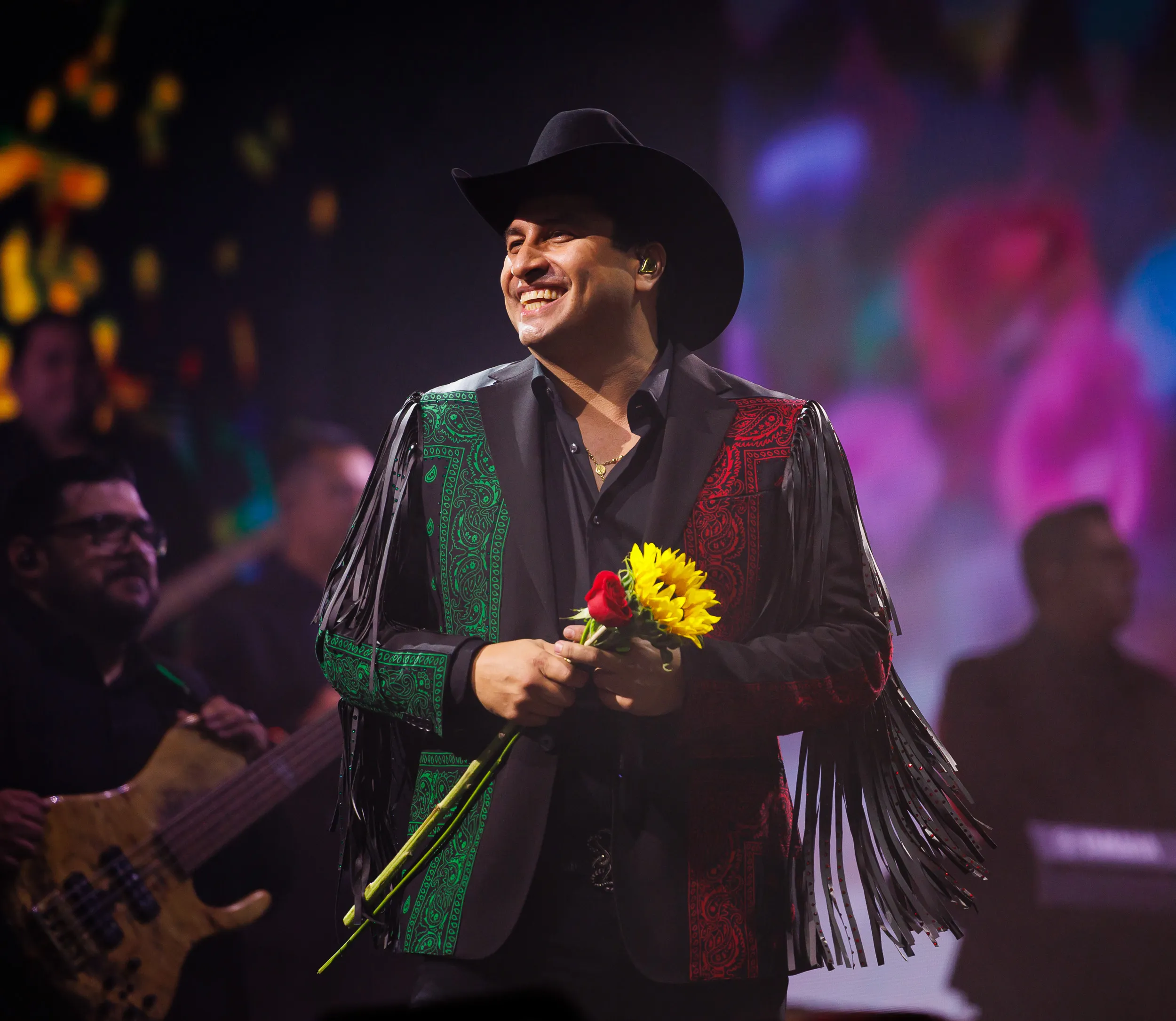 Julión Álvarez en el SoFi Stadium de Los Ángeles, California