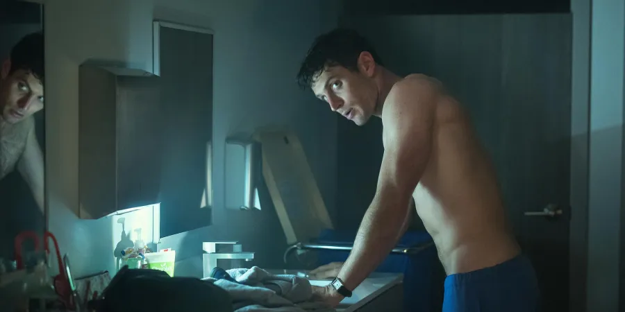 Pulses Colin Woodell Is Us Guy We Googled Shirtless This Week