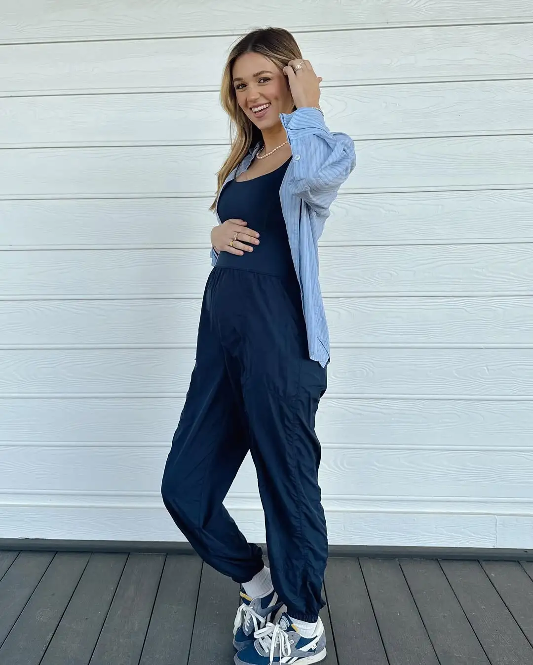 Sadie Robertson Admitted to Hospital After Experiencing Contractions Following Bout With Illness 1