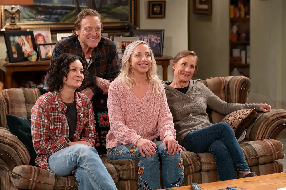 Sara Gilbert John Goodman Lecy Goranson Laurie Metcalf The Conners